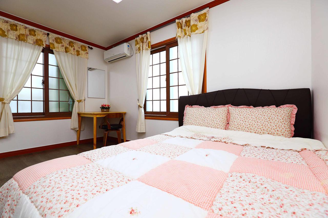 Gyeryonggil Pension Jeju Bagian luar foto